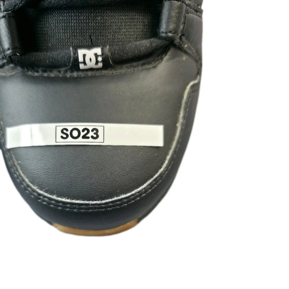 DC Phase Womens Snowboard Boots Model#302802 - Size 9W  (2011 Model)